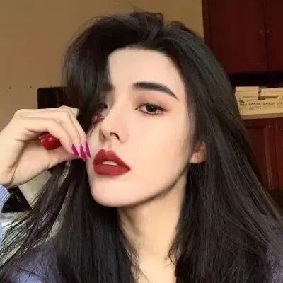 推动摇篮的手